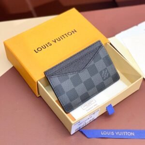 LOUIS VUITTON cardholder